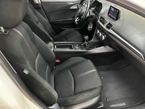 Mazda Mazda 3 S