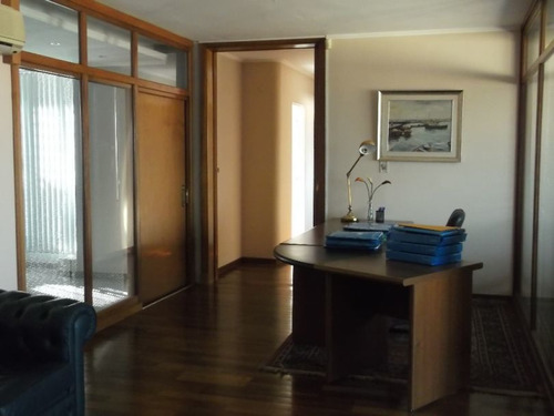 Hermosa Y Amplia Oficina / Apartamento A Metros De Plaza Independencia