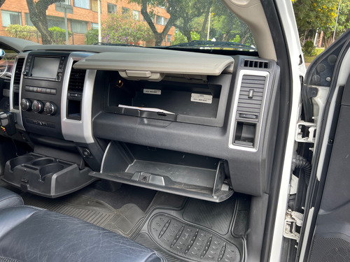 Dodge Ram 5.7 1500 Slt 4x2