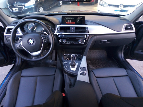 Imagen 13 de 17 de Bmw Serie 3 3.0 330i Sedan Sport Line 252cv