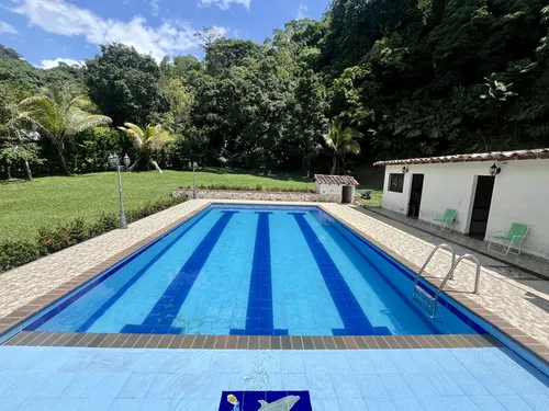 Finca Exclusiva En San Jerónimo Con Piscina Y Amplios Espacios