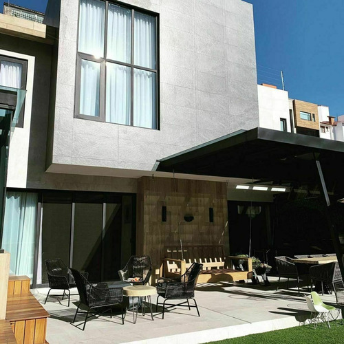 Casa En Venta En Interlomas Hacienda De La Luz