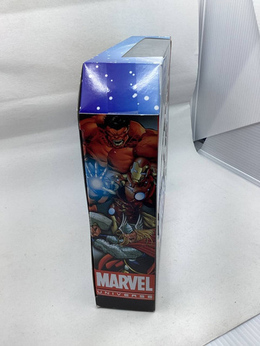 Marvel Universe Heroic Age Heroes (Usado)