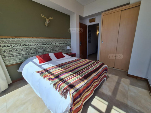 Departamento En Venta Ubicado En Centro De Bariloche, Bariloche