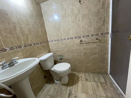 Imagen 16 de 17 de Casa En Venta En Fuentes De Satélite