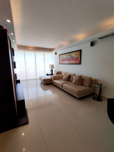 Imagen 2 de 14 de Penthouse Conjunto Loma Real