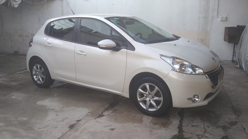 Peugeot 208 1.5 Allure Touchscreen 2014