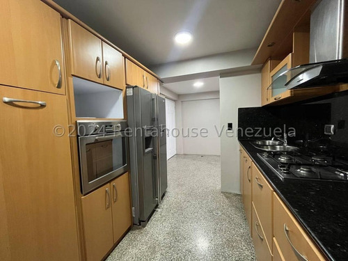 Marcos Gonzalez Alquila Espectacular Apartamento Zona Oeste Barquisimeto - Lara #24-21734