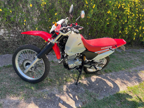 Imagen 5 de 7 de Honda Tornado