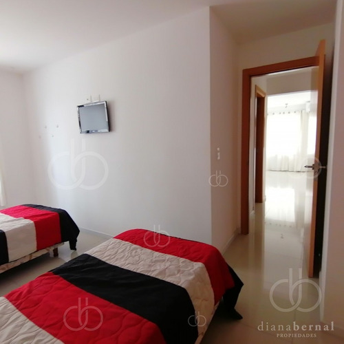 Apartamento De 2 Dormitorios En Maldonado- Ref: 54481
