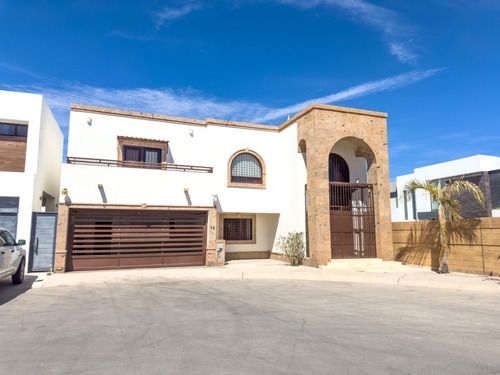 Hermosa Casa En Renta Equipada Con Patio Muy Amplio Lista Para Estrenar