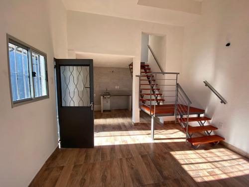 Imagen 1 de 14 de Se Alquila Casa De Dos Dormitorios Y Patio En Brazo Oriental