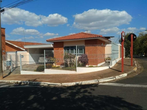 Imagem 1 de 6 de Venda De Casas / Padrão Na Cidade De Araraquara 10499