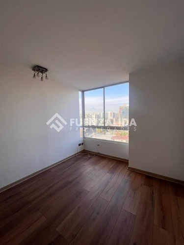 Departamento En Venta De 2 Dorm. 2 Bañ,1 Estac En La Florida