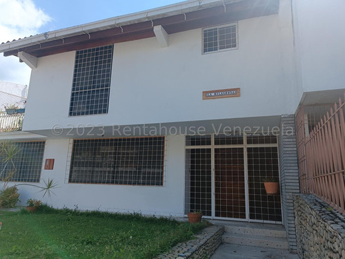 Casa En Venta En El Marqués 24-9237 Yf 