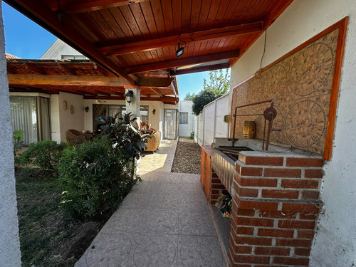 Casa Con Terraza Y Descuento En Comisión