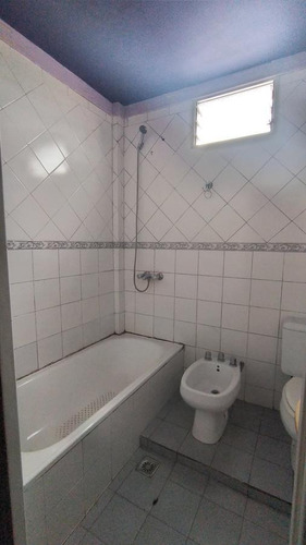 Imagen 18 de 24 de Ph -duplex 3 Amb. En Lanús Oeste Con Patio,terraza Y Cochera-ideal Inversor Se Encuentra Rentado