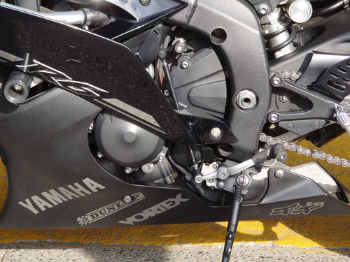 Yamaha R6r Negra