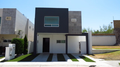 Imagen 10 de 14 de Renta De Casa Con Amenidades. Cumbres Del Lago