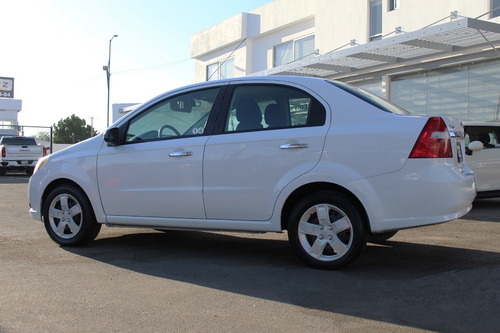 Imagen 5 de 13 de Chevrolet Aveo 2014