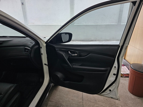 Nissan X-Trail 2.5 Exclusive 3 Row Cvt