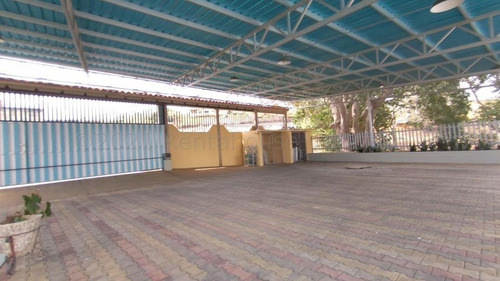 Imagen 23 de 30 de Club Campestre Comercial En Venta En La Mata Cabudare Lara *-*-*- Código Flex 21-17677 Rafael Carrasquel Vende Contáctame 0424.593.75.42 Instagram: @rentahouse.centrooccidente -*-*-*-*-