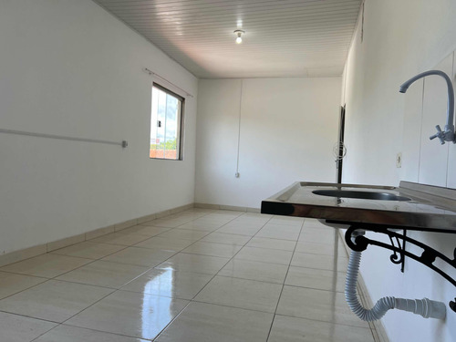 Kitnet Com 1 Quarto E 1 Banheiro