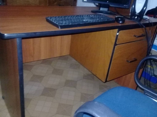 Escritorio, Arturito Y Silla