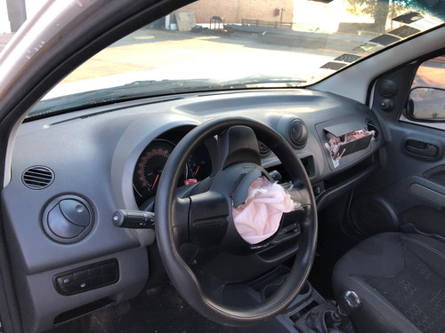 Imagen 20 de 25 de Fiat Uno 1.4 8v