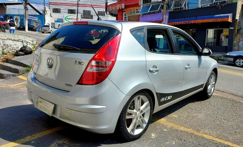 Imagem 12 de 13 de I30 Manual 2.0 Gls - Ano 2012 - Gasolina - Prata - Baixa Km