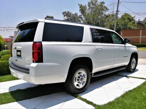 Imagen 8 de 15 de Suburban Hd 2016 4x4 6.0 (g) Blindaje Nivel 5 Plus Blindada