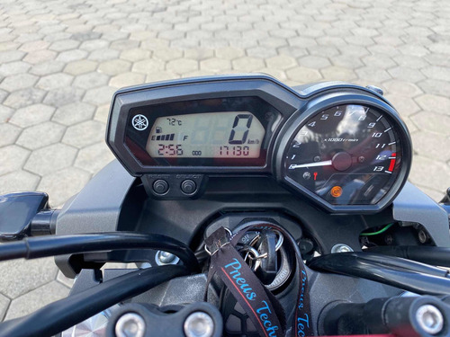 Imagem 5 de 10 de Yamaha Xj6n Abs