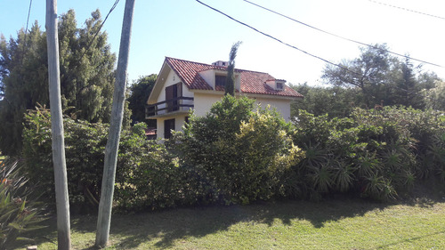 Casa Pu 2 Pisos Con Gran Barbacoa.