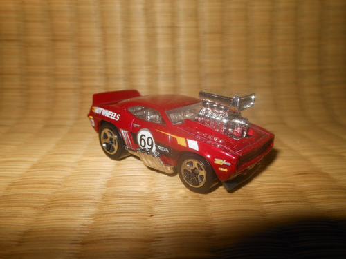 69' Camaro Z28 Gm Hot Wheels Colecione Corrida 1:64 Diecast