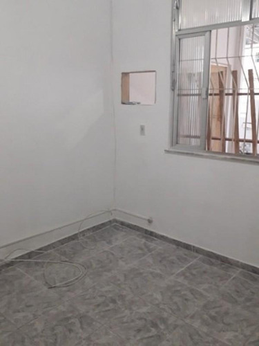 Imagem 14 de 15 de Casa Para Venda Em Rio De Janeiro, Bento Ribeiro, 2 Dormitórios, 1 Banheiro - 688_2-1543715