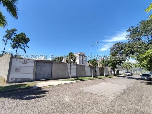 Casa En Venta En Guaracarima La Victoria 25-14133