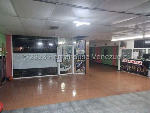Local Comercial En Alquiler Zona Centro Este Barquisimeto, Espacioso Y Con Aire, Cod 25 5882, Comunicate Soy Gabi Irastorza De Rentahouse.