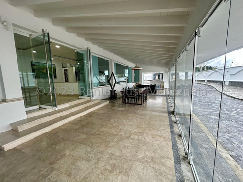 Ss: Vende Casa 23-31321 En La Lagunita De 827 M2, 8h/12b/25pe