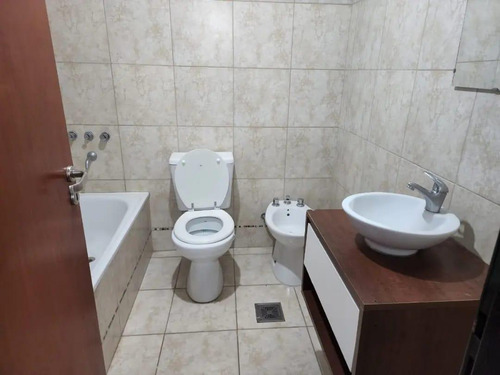 Dúplex En Venta - 2 Dormitorios 2 Baños - Cocheras - 88mts2 - Moreno