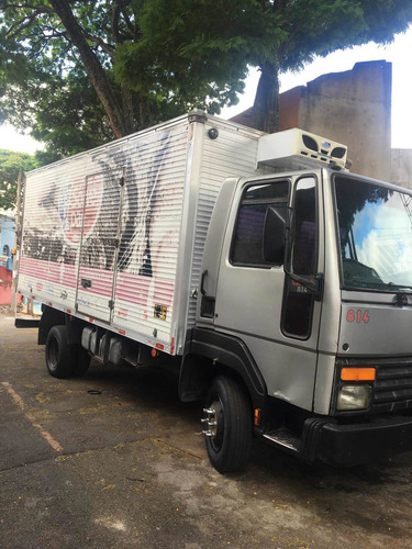 Imagem 1 de 5 de Ford Cargo 814
