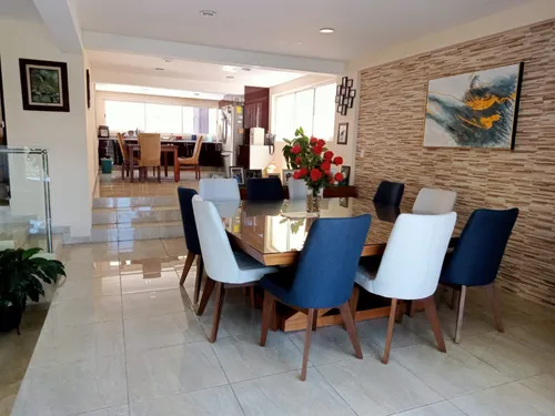 Casa En Venta De 717m2 Con 4 Recamaras En Zona Esmeralda Atizapán Edomex.