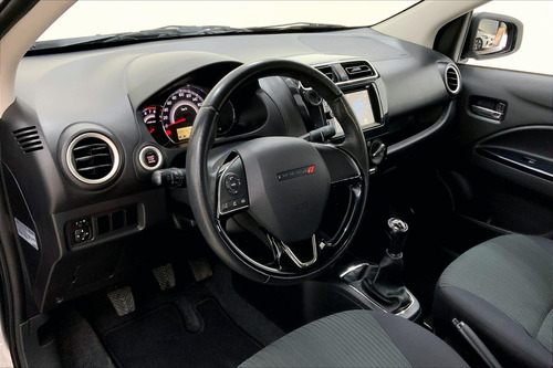 Imagen 14 de 25 de Dodge Attitude 4 Pts Sxt, 12l, Tm5, A/ac, Ve, F Niebla, Ra