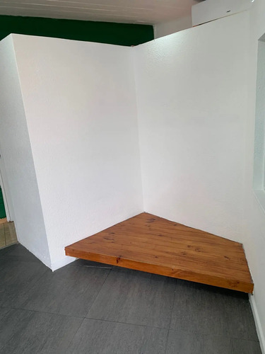 Oficina Con Aire Acondicionado, Bodega Y Estacionamiento