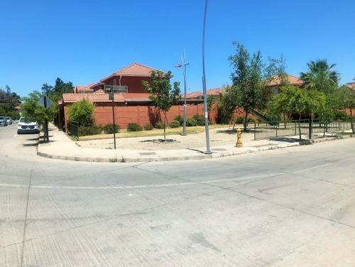 Inversión!! Casa En Sector Tranquilo En Linderos