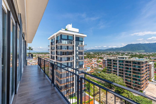 Departamento En Venta En Colonia Zona Hotelera Norte, Puerto Vallarta, Jalisco