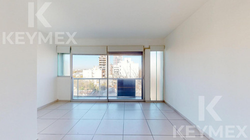 Departamento En Venta De 2 Dormitorios, La Plata