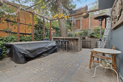 Casa En Venta De 5 Dorm. En Lo Barnechea