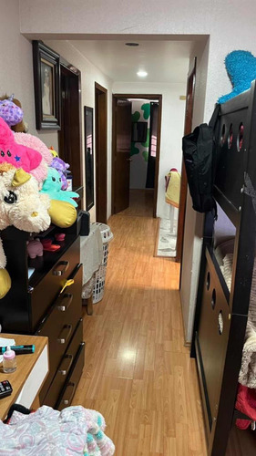 Vendo Casa Paseos De Churubusco. Parque Tezontle, Plaza Oriente A 400 Mts. Central De Abastos , Metrobus Rio Teolutla A 50 Mts., Central De Abastos., Foro Sol. A 5 Minutos. Aeropuerto A 10 Min.
