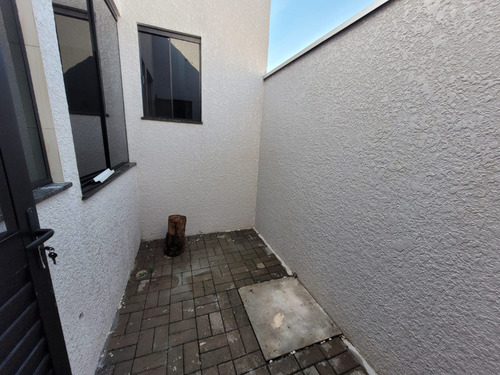 Casa Com Laje 2 Suítes