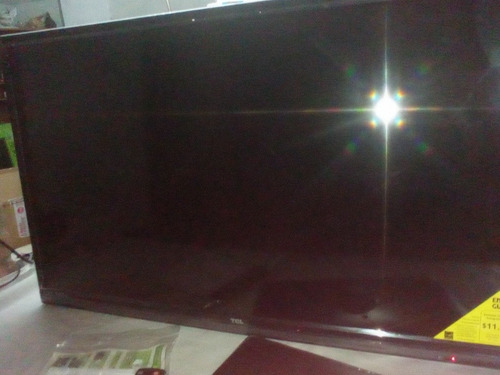 Imagen 5 de 10 de Tv Led 40 Tcl Le40fhde3010 Full Hd Pantalla Partida Nuevo